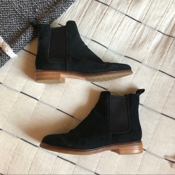 clarkdale arlo black suede